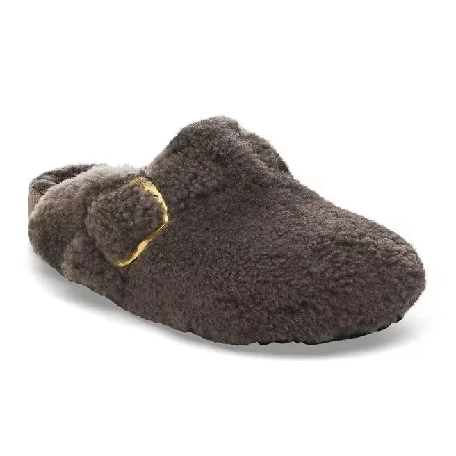 Boston Big Buckle Fur