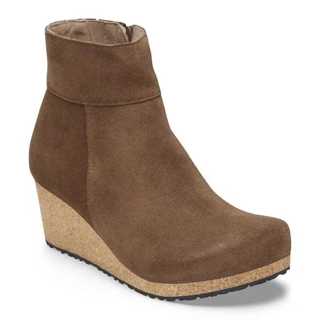 Ebba Suede Leather Dark Tea